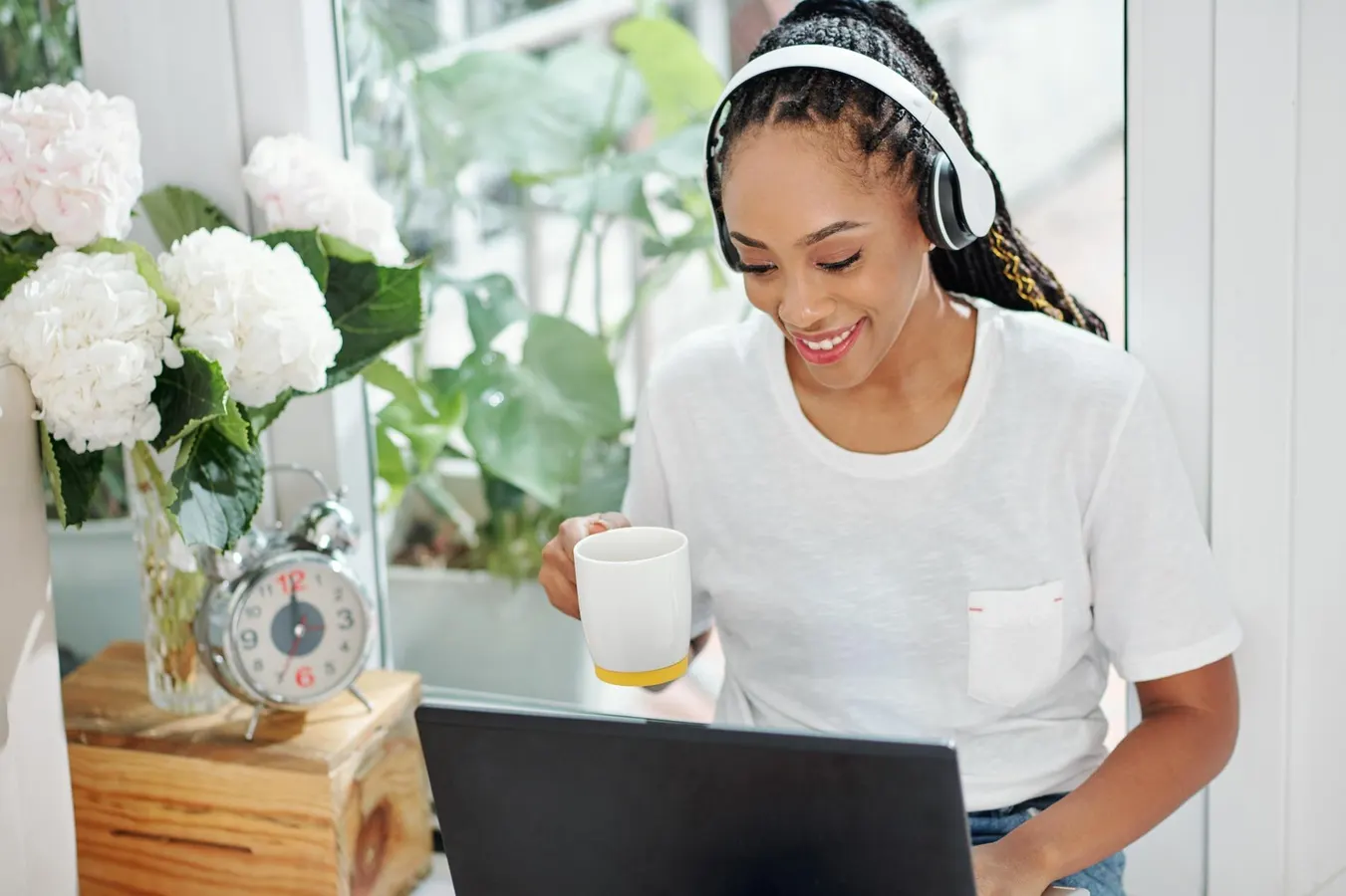 27 Companies Now Hiring Remote Jobs In 2025