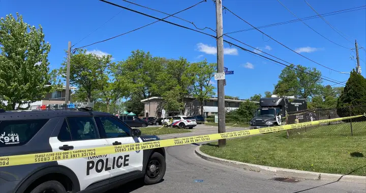 Toronto police seek suspects after 27-year