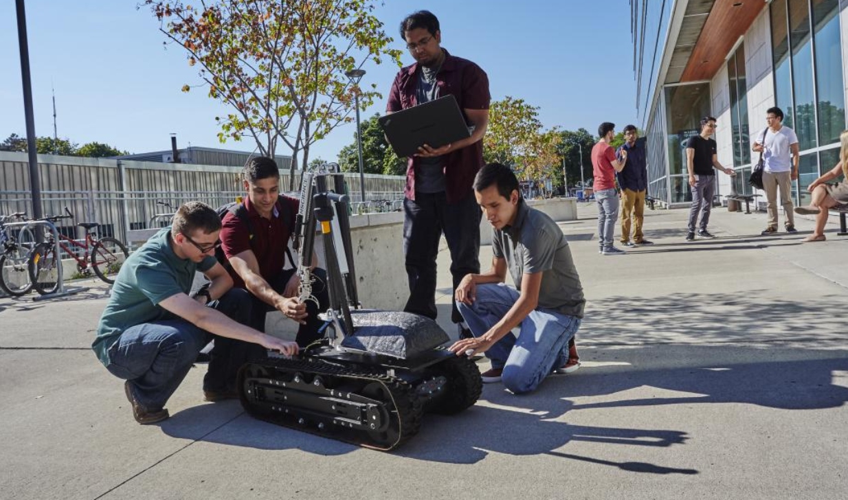Bachelor of Technology engineering programs receive business school accreditation