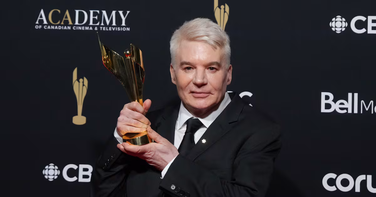 Mike Myers pays emotional tribute to Canada at Screen Awards