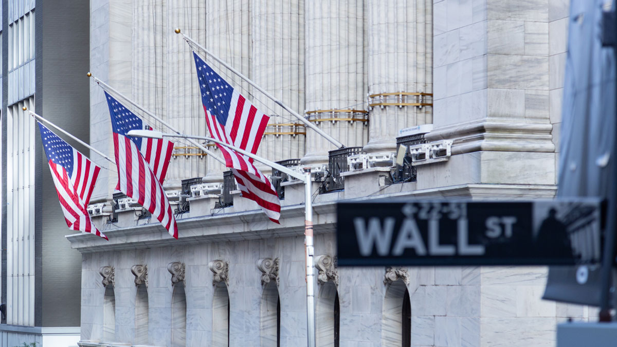 Cash Management and Investing Strategies When Interest Rates Are Changing