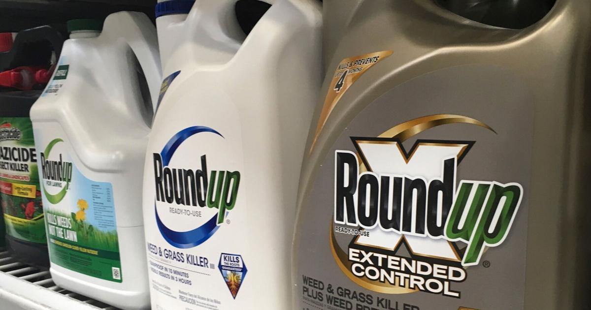 Health Canada said this controversial pesticide is safe. Behind the scenes, the agency has ramped up its monitoring