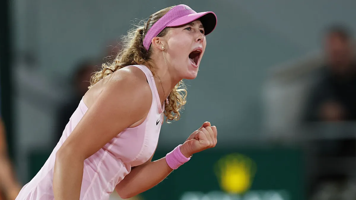 Russia’s Andreeva beats Ukraine’s Kostyuk in no