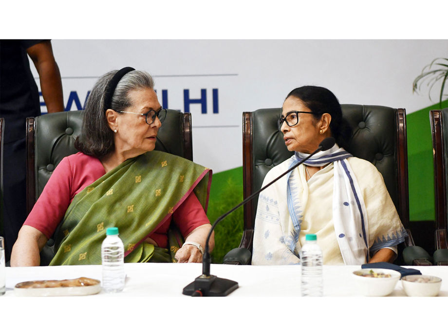 Mamata Banerjee Meets Sonia Gandhi Amid INDIA Bloc Strategy Talks