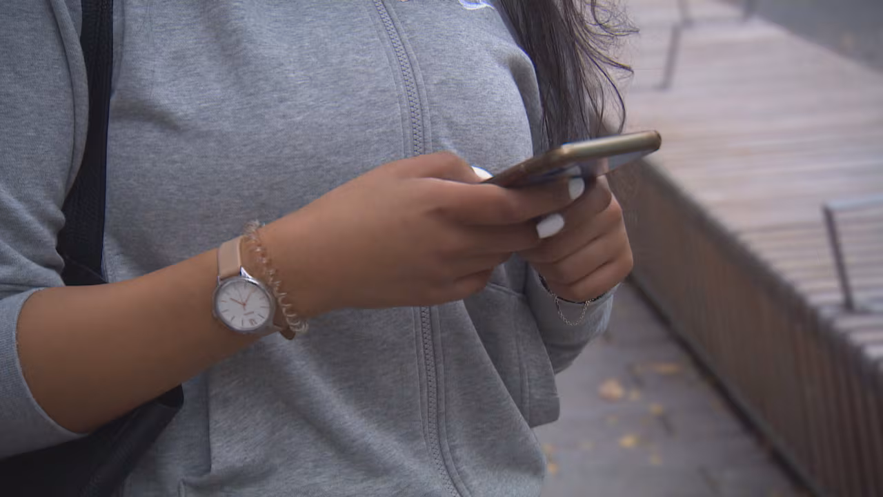 Canada poised to ban social media access to children under 16
