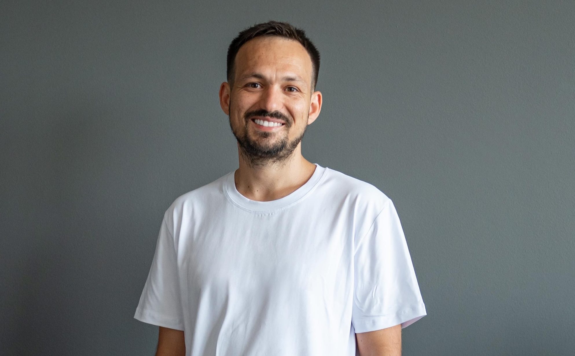 Artificial intelligence that makes a difference in people’s lives: how EU4Youth helped Denis Zacon achieve his social mission