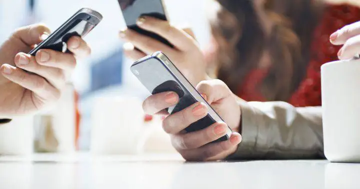 Halifax researchers weigh pros and cons of social media ban for youth