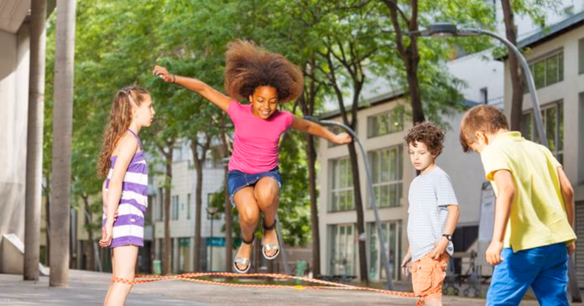 Concerns grow as unstructured outdoor play decreases for Canadian children