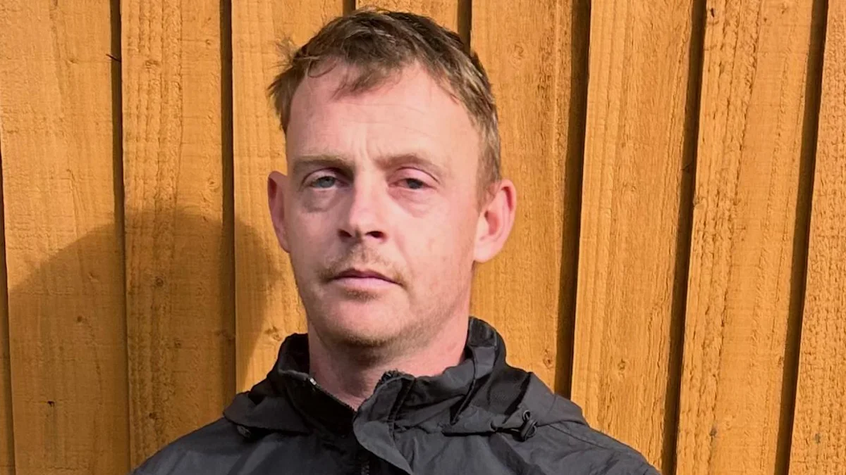 Man with terminal cancer fights 'unsafe' flat offer