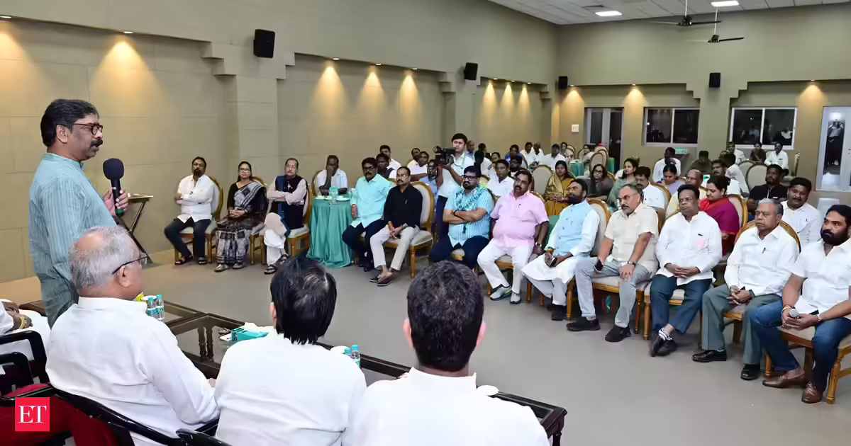 Jharkhand Rajya Sabha poll NDA moves MLAs to hotel; INDIA Bloc meets at CM house