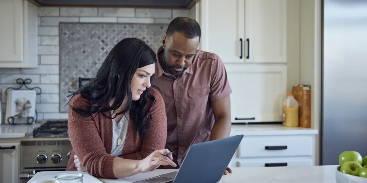 The stock market is crashing: Here’s what financial experts say you should do with your 401(k) now