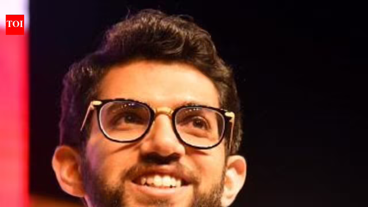 MPs’ defection shocking example of filthy politics: Aaditya