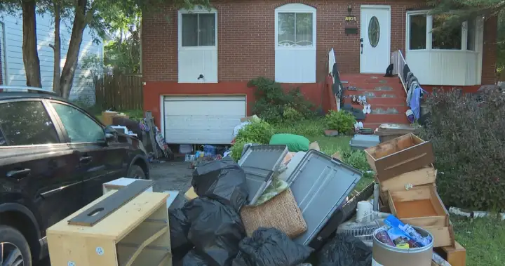 ‘Catastrophe’: Montreal’s West Island residents continue cleanup after heavy flooding