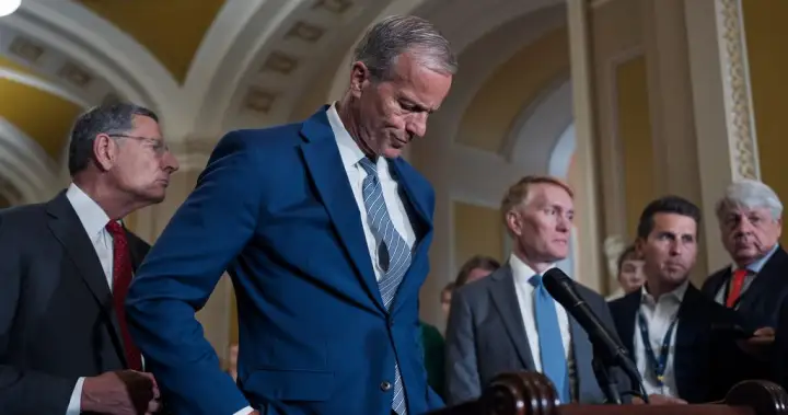 U.S. Senate votes to block military action against Iran for 1st time