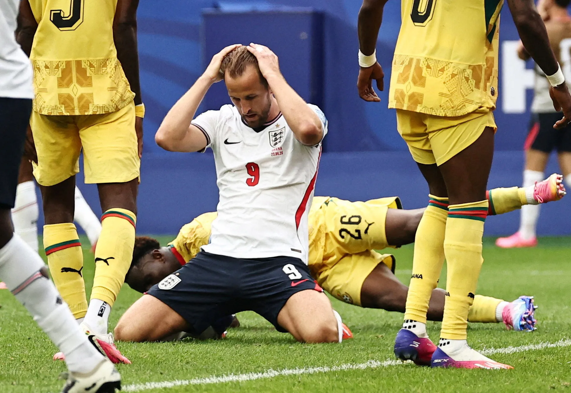 England held by Ghana at World Cup as pair close on last