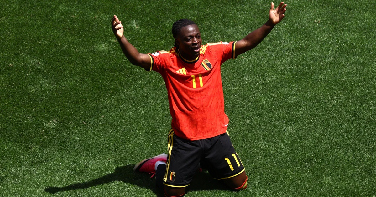 TV host apologizes after she criticized soccer star for leaving World Cup for birth of his son: "The dad is useless"