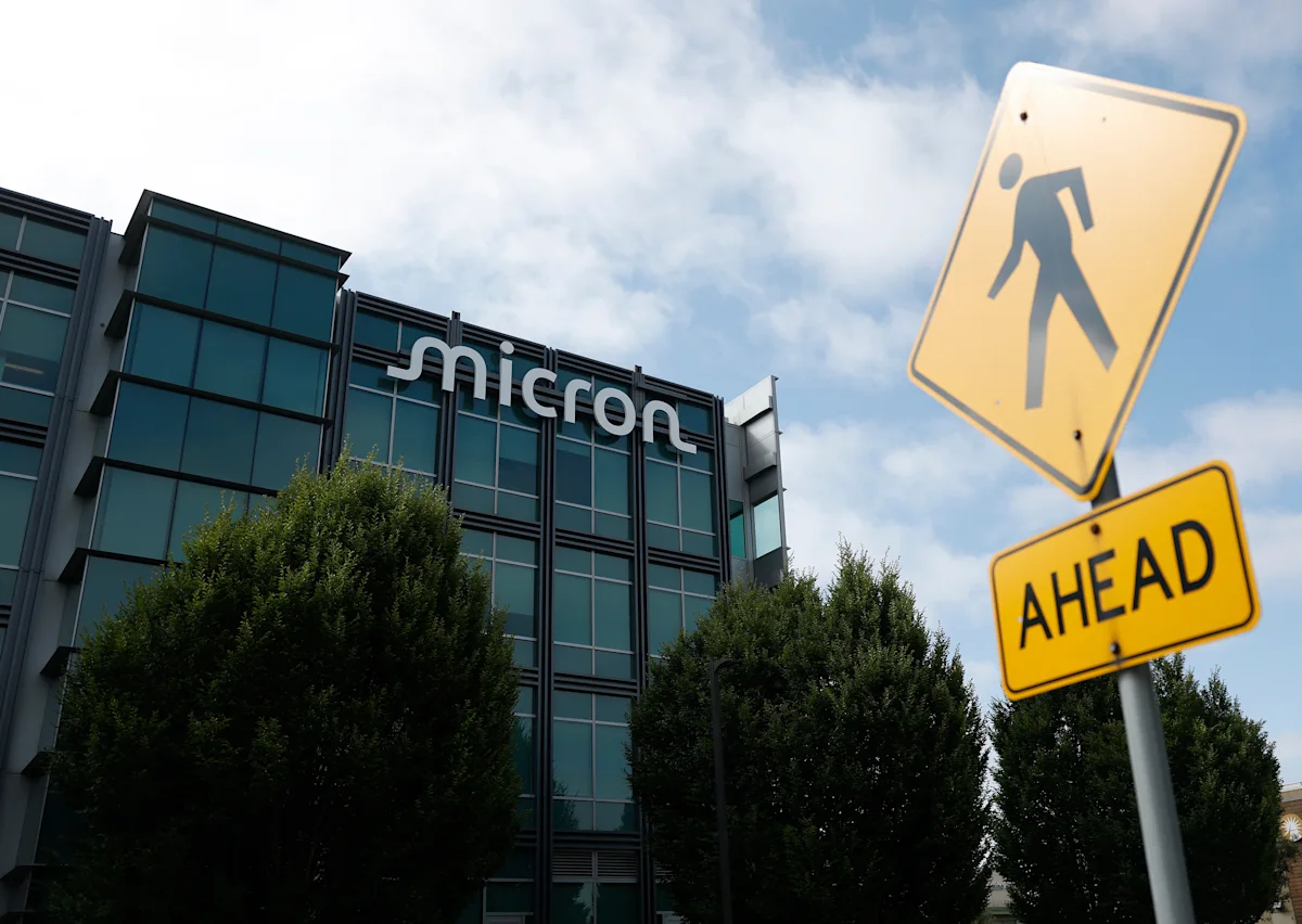 Tech stocks live: Micron stock jumps over 12% on earnings beat after tumbling earlier this week