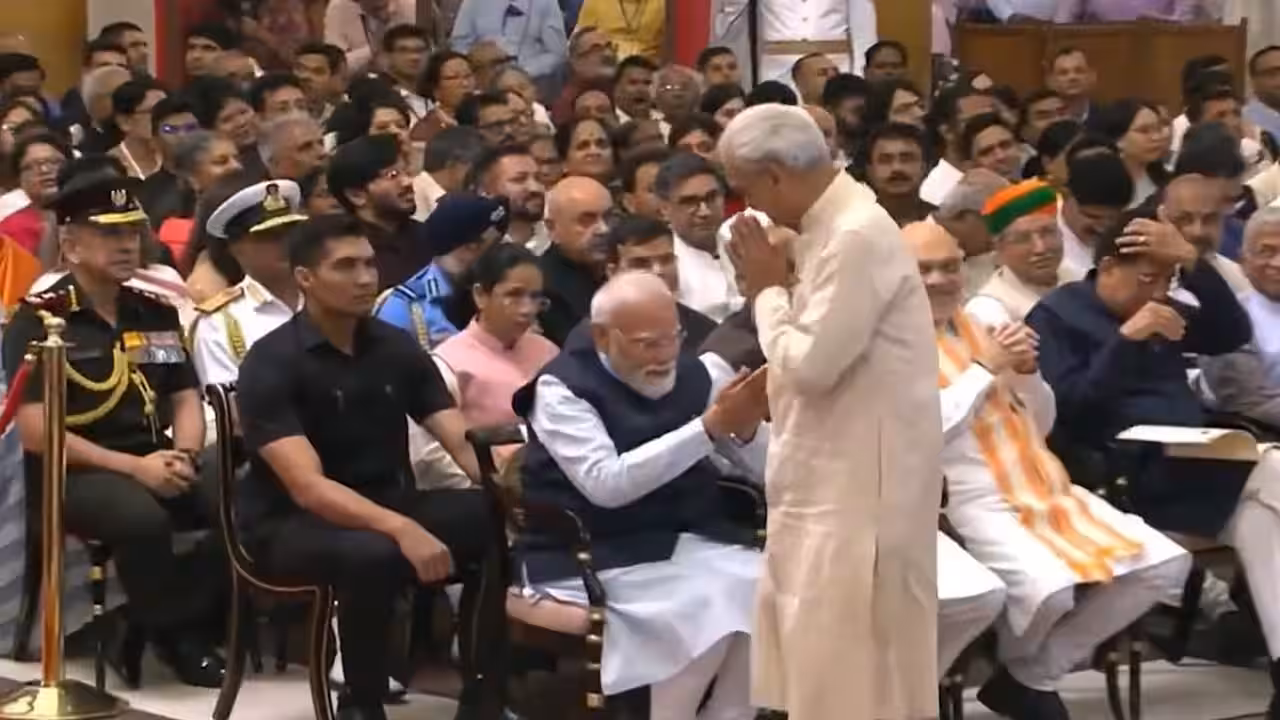 'Not everything is about politics': Padma Shri Anil Kumar Rastogi explains why he didn't shake hands with...
