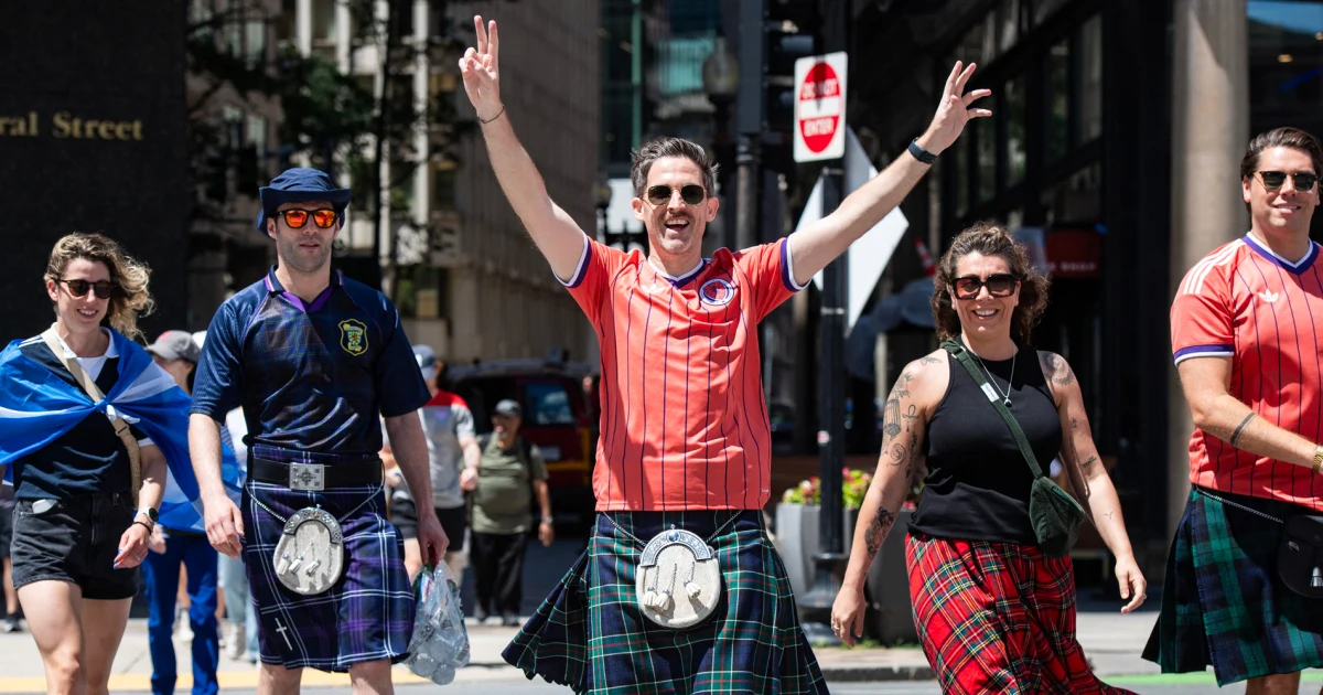 The Viking Row, a human statue and a Tartan takeover: World Cup trends capture U.S. hearts