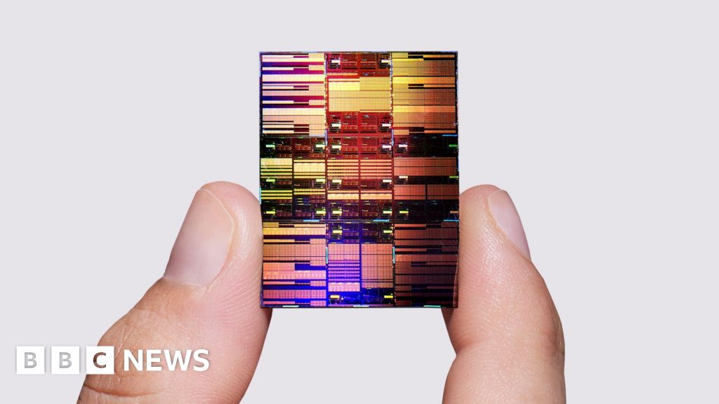 IBM hails new 'block of flats' design breakthrough for tiny chips