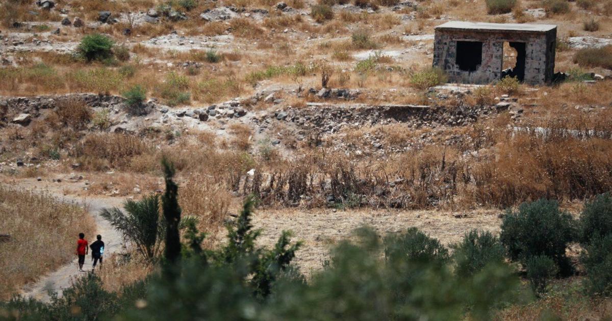 Israeli troops face resistance in southern Syrian town of Abdin