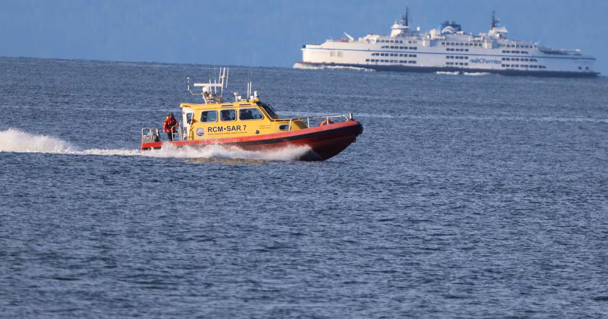 Search suspended for 6 people missing after charter boat sank off B.C. coast