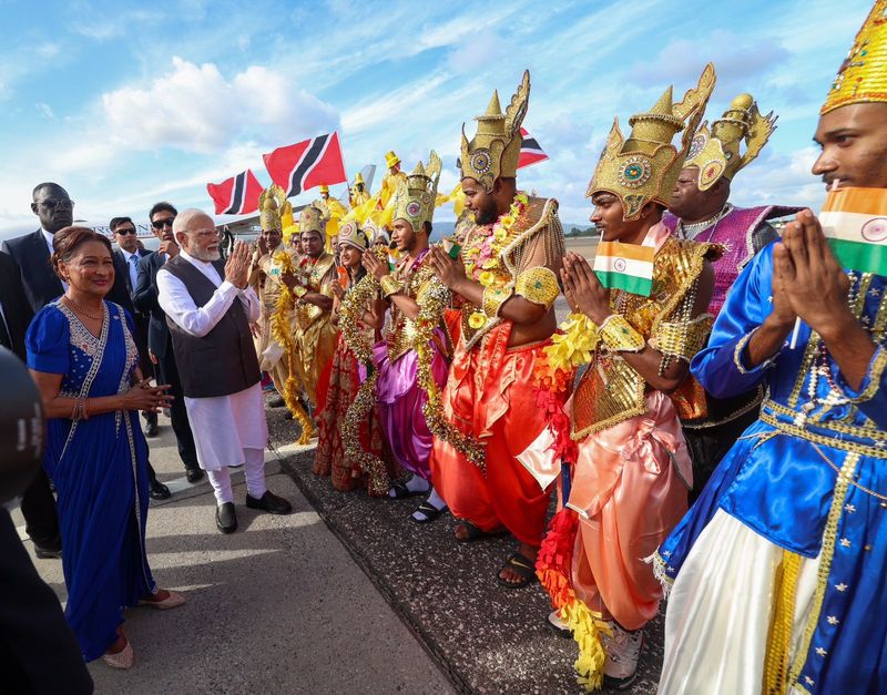 Modi Invites Trinidad, Tobago diaspora to India, announces OCI card expansion