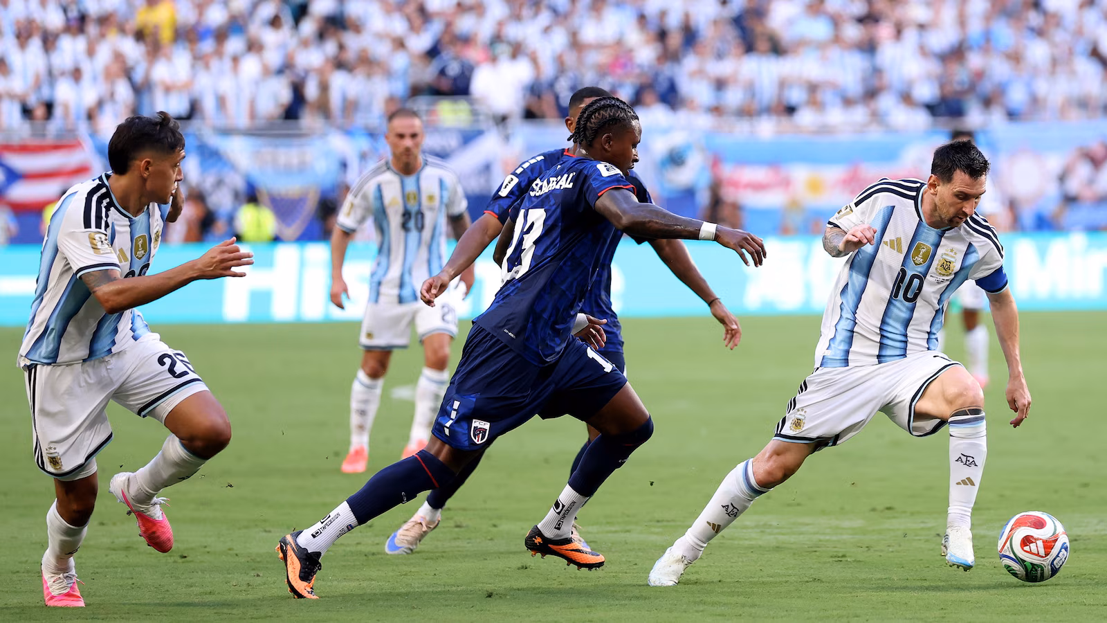 Argentina narrowly defeats Cape Verde in historic World Cup game