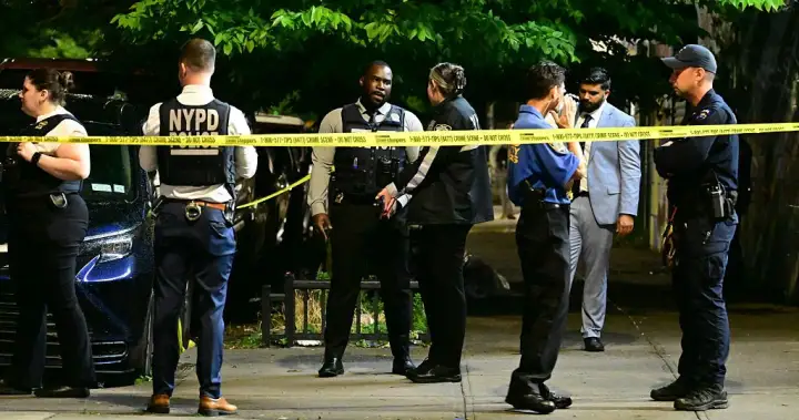 Coney Island shooting leaves 8 injured, including 4 children, police say