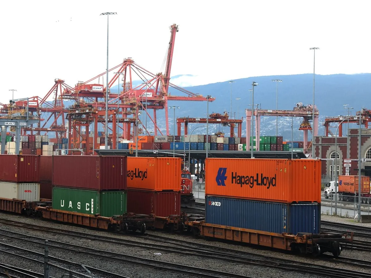 Report says traffickers exploit inspection gap at Canada's Pacific ports
