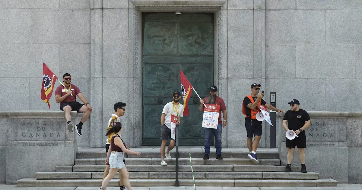 Bank of Canada ordered to stop using replacement workers during strike