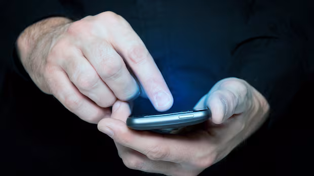 Province warns of scam text messages about provincial health cards