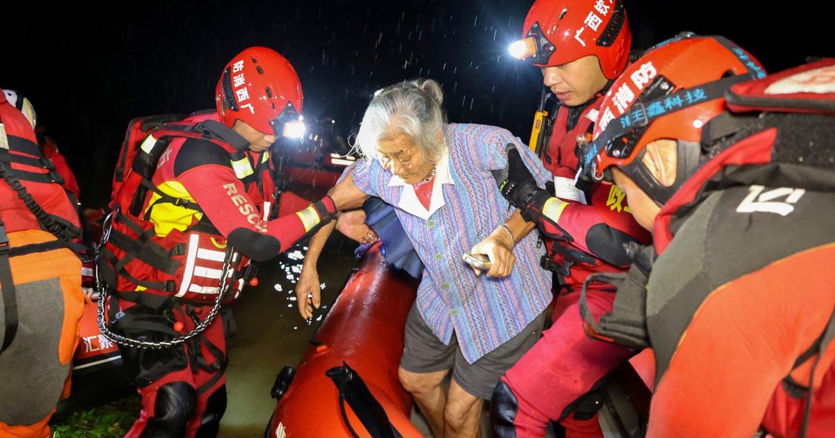 Flooding from days of heavy rain in southern China has killed 39 people