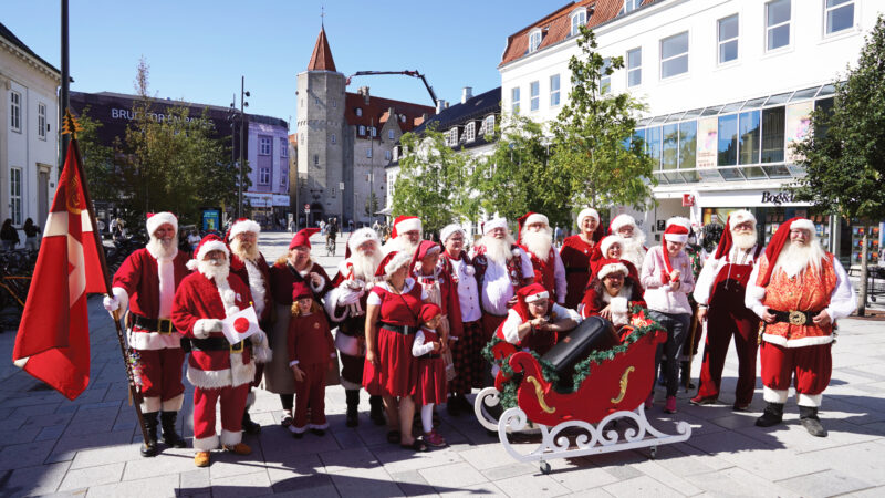 World Santa Congress brings Christmas cheer to the summer