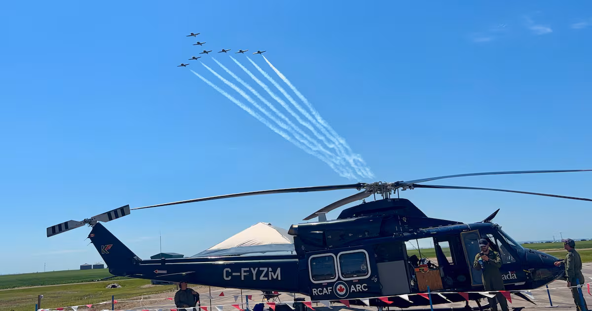 Canadian Forces Snowbirds perform final hometown show before extended pause