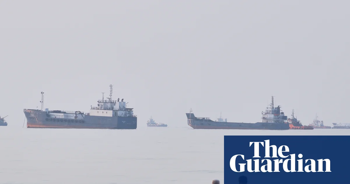 US launches third night of strikes on Iran as Trump announces Hormuz blockade