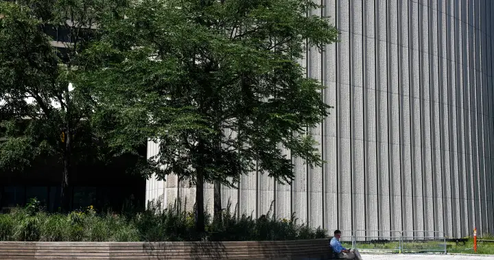Tuesday the ‘peak’ for heat wave gripping Ontario: Environment Canada
