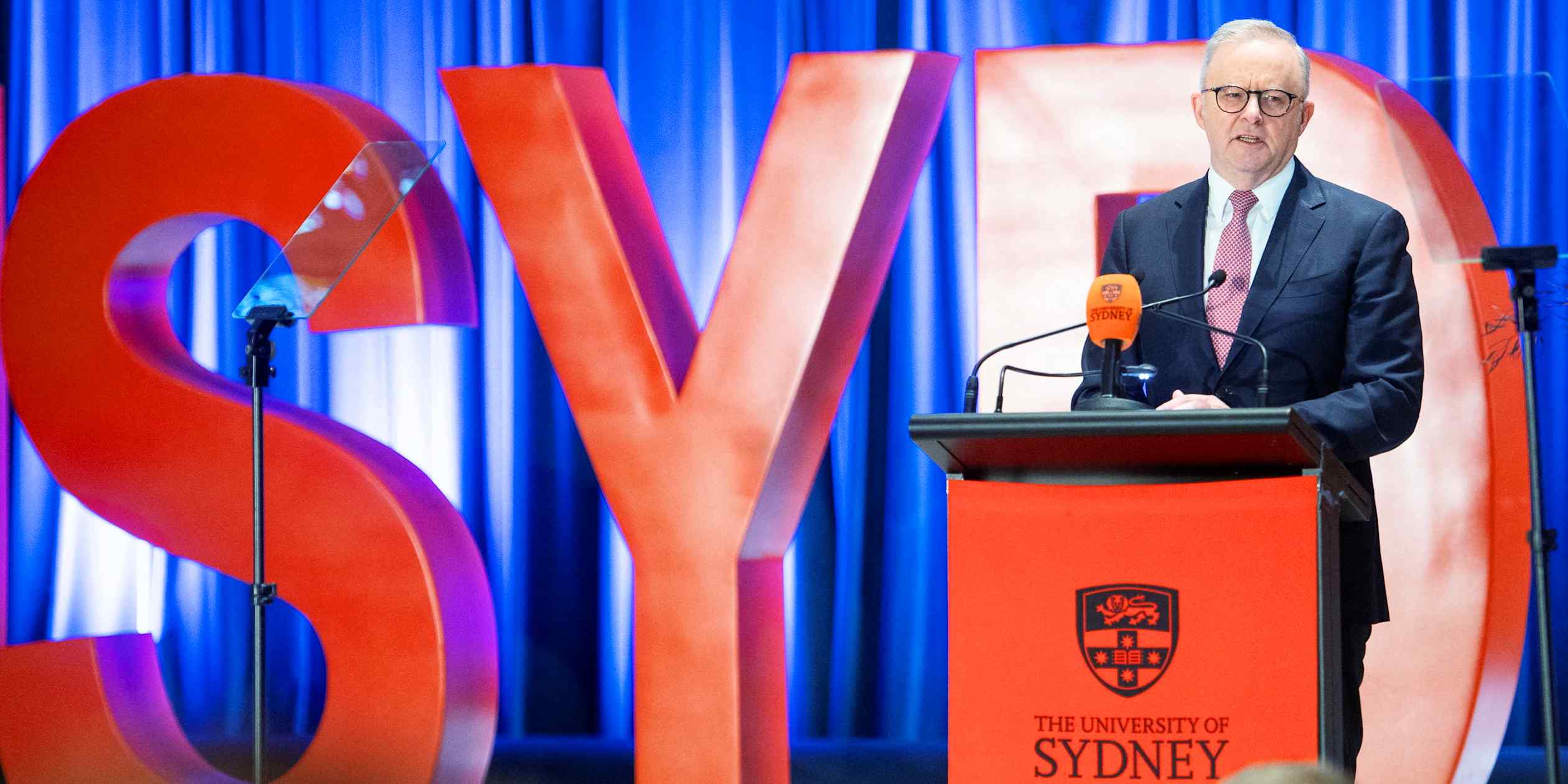 Australia unveils AI standards to shape roll out of technology