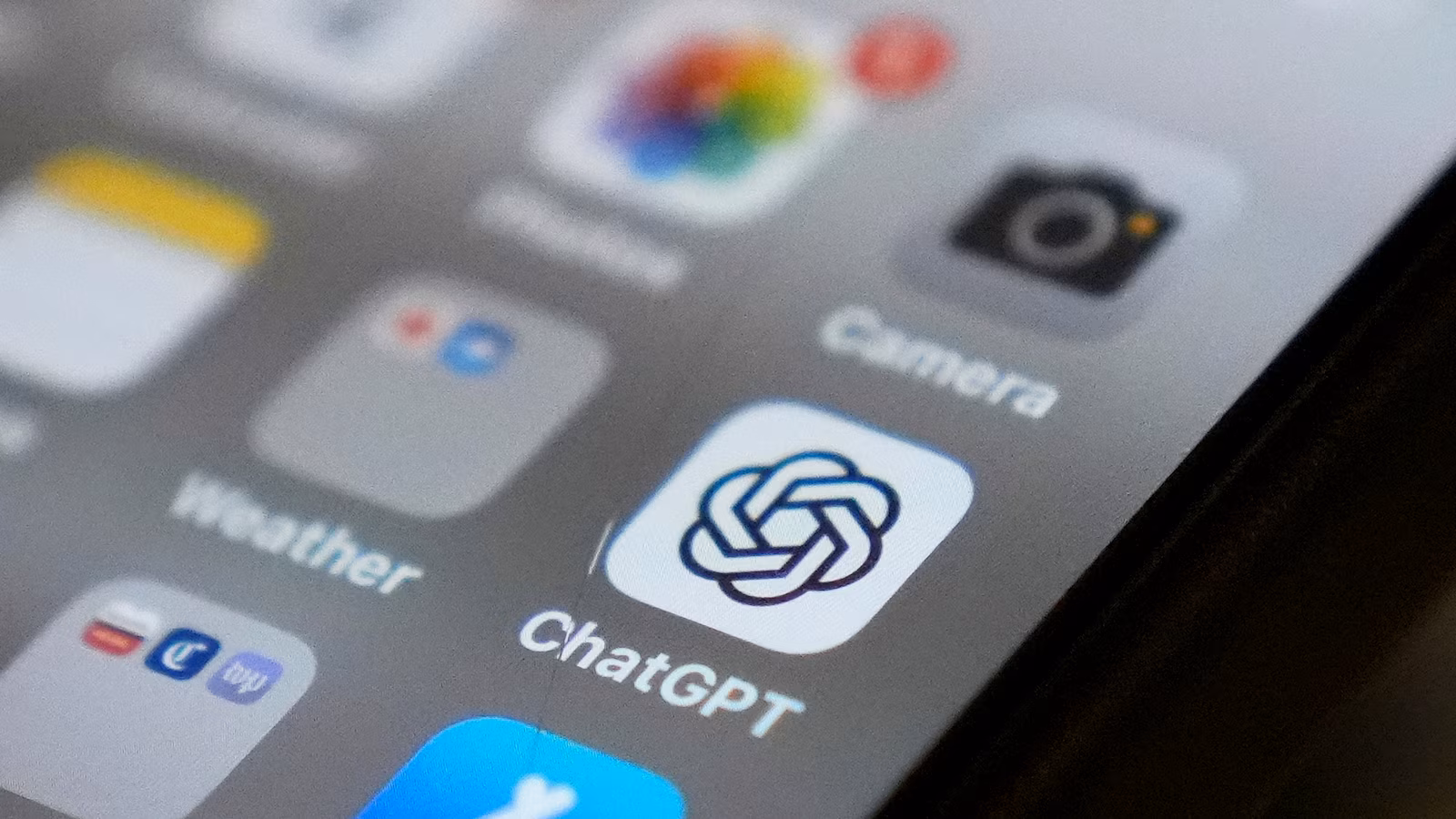 AI chatbots are at risk of spreading government restrictions on online speech, a new study says