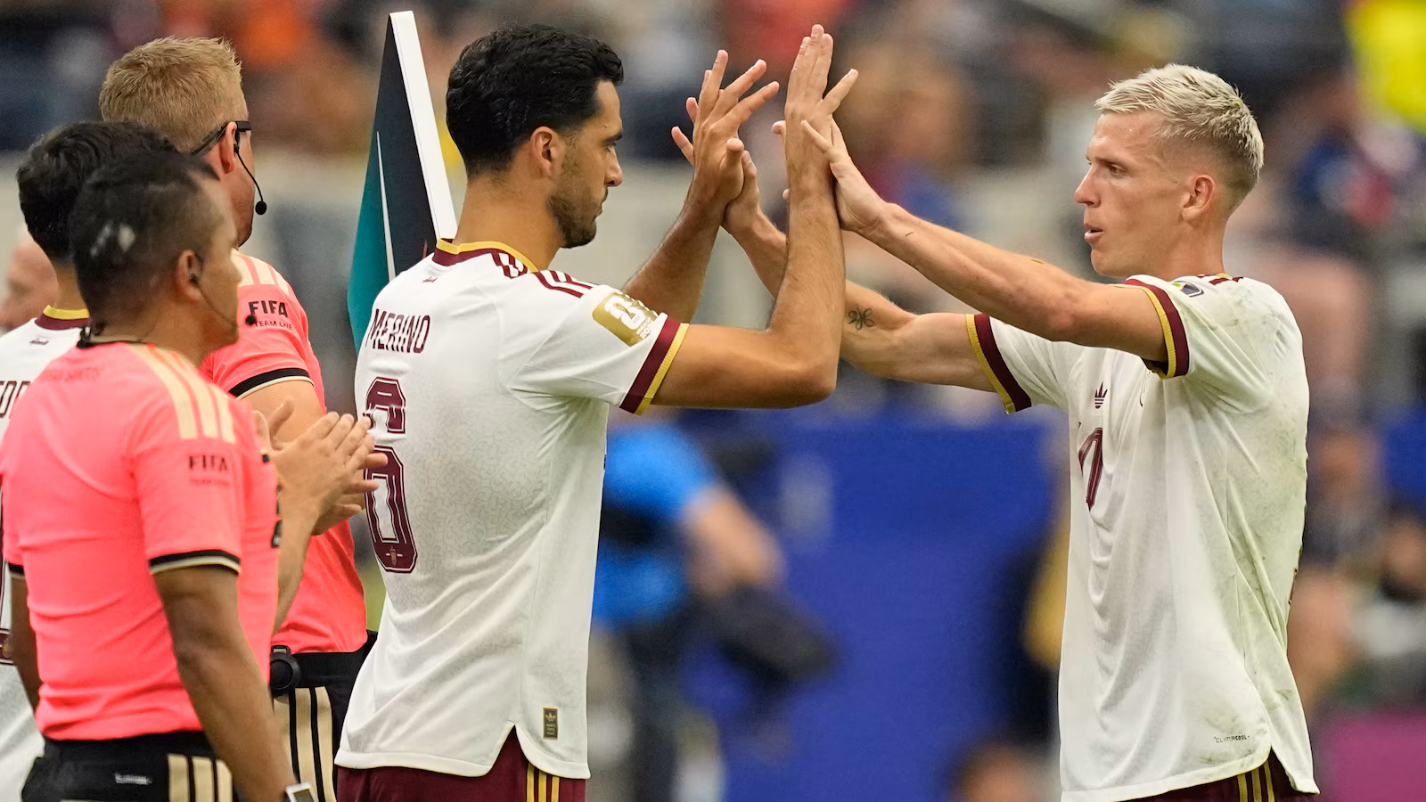 Spain practices outside before the World Cup final as smoke fills the air in northern New Jersey
