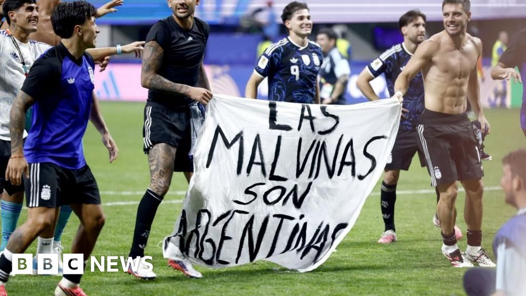 UK says Falkland Islands 'definitely ours' after Argentina banner