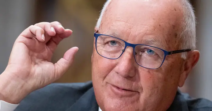 Hoekstra says Trump serious about tariff threat over wildfire smoke
