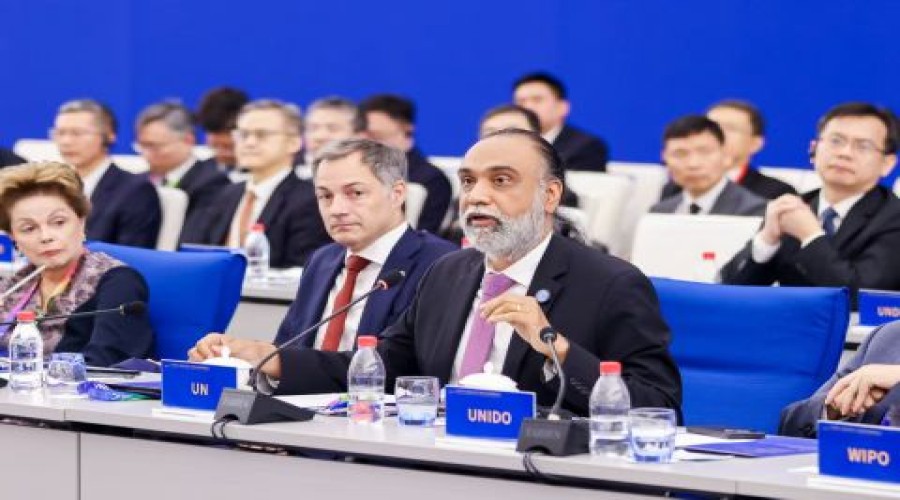 UN Tech Envoy calls for global cooperation on AI governance at World AI Conference