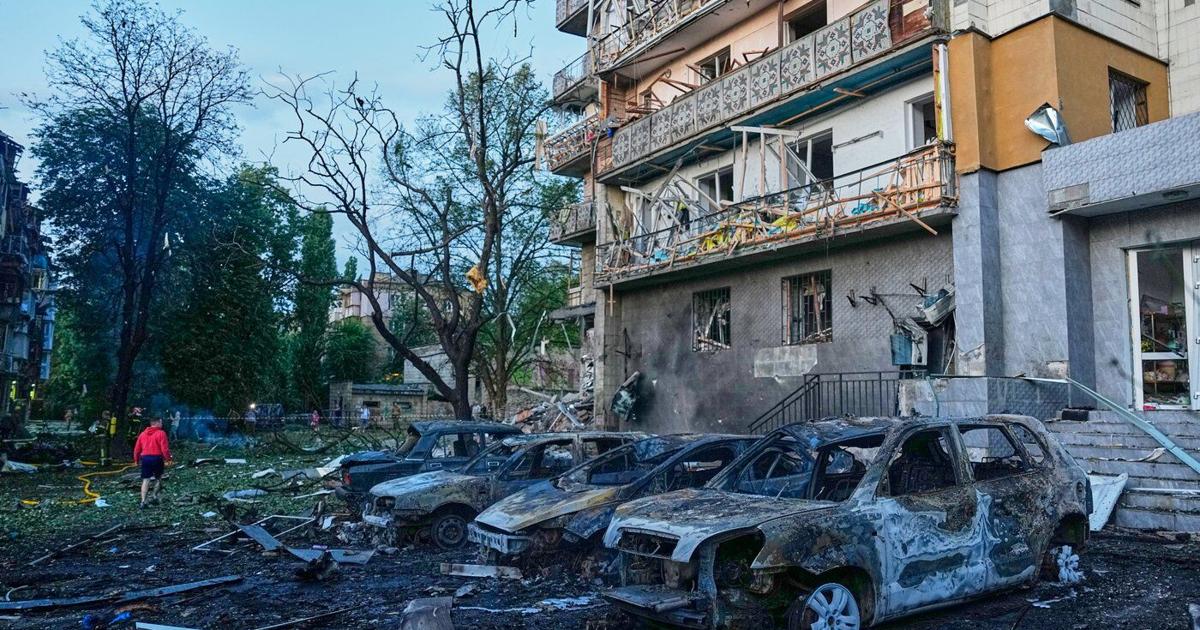 1 killed, 8 injured in an overnight Russian attack on Kyiv