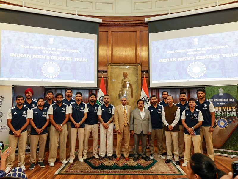 Team India meets Indian diaspora at High Commission before Lords series decider