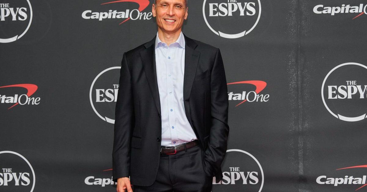 ESPN starts layoffs tied to NFL Network acquisition, memo says