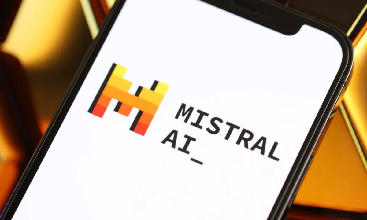 Samsung Weighs $1 Billion Investment in AI Firm Mistral