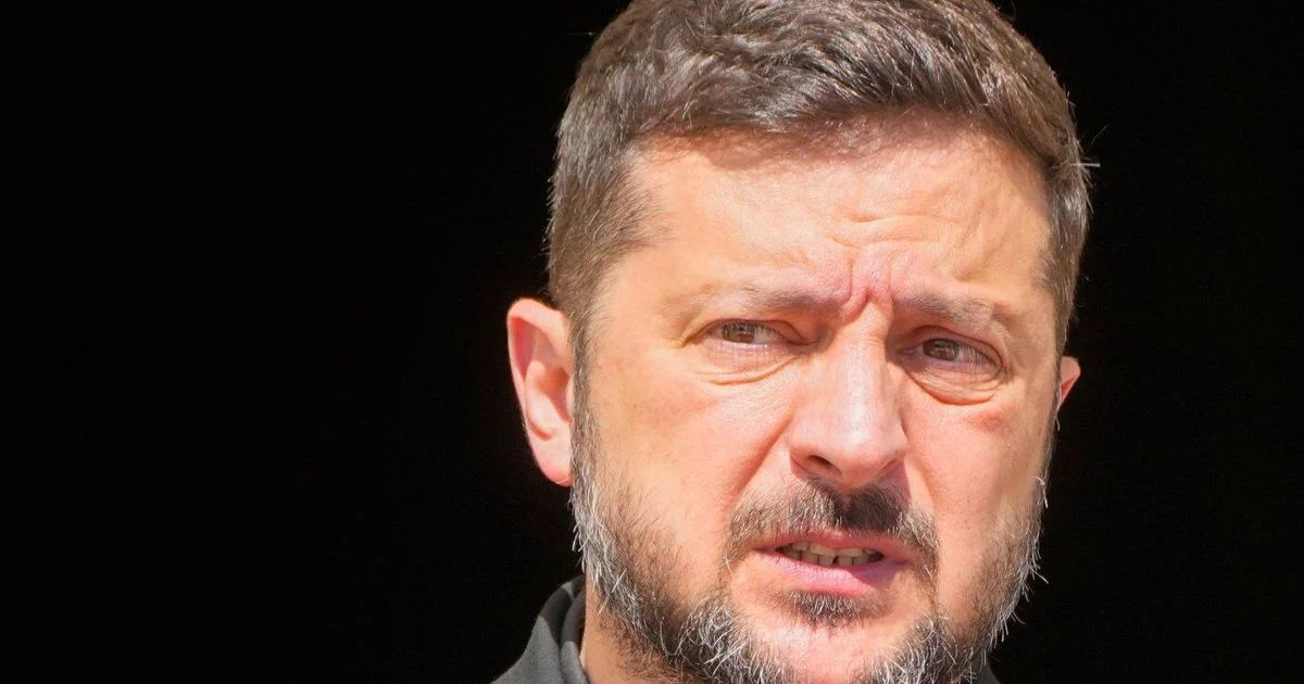 A Russian ballistic strike kills 6 after Ukraine's Zelenskyy hosts US company making Patriots