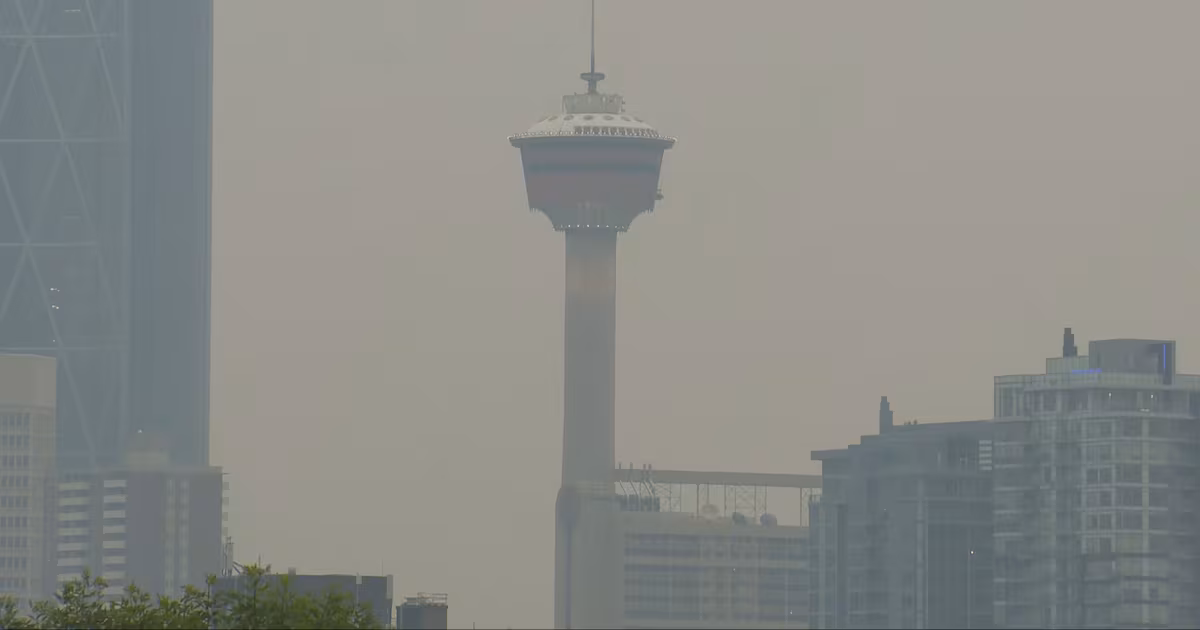‘It makes me very dizzy’: Calgary records worst air quality in Canada as wildfire smoke blankets city