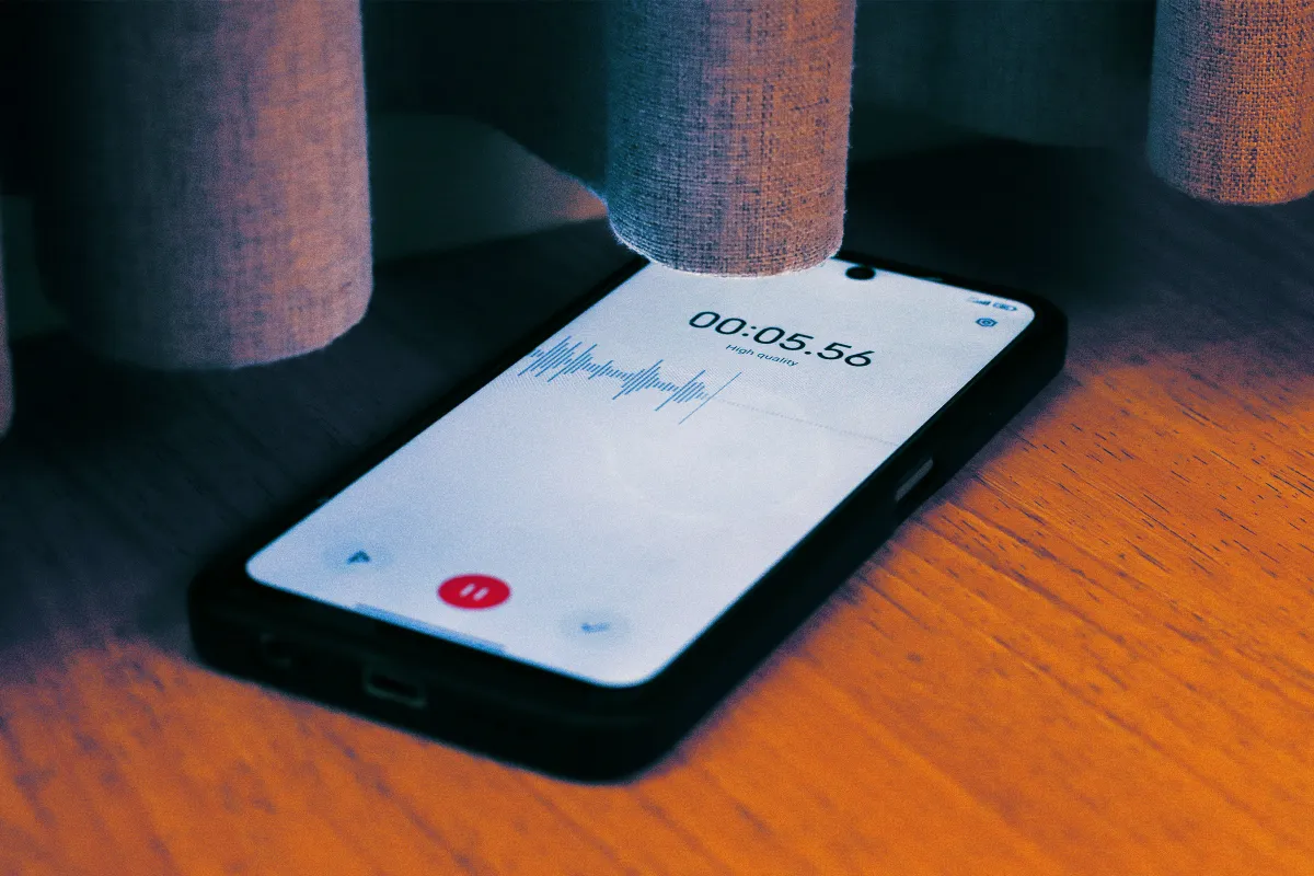 People Are Starting to Record Every Conversation They Have Without Disclosing It, and It's Gross